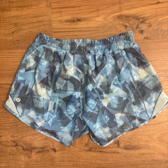 lululemon athletica Blue Patterned Athletic Shorts - Picture 5 of 5